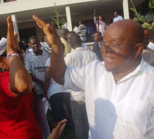 APARACHIKI AT NANA ADDO S PRESS CONFERENCE
